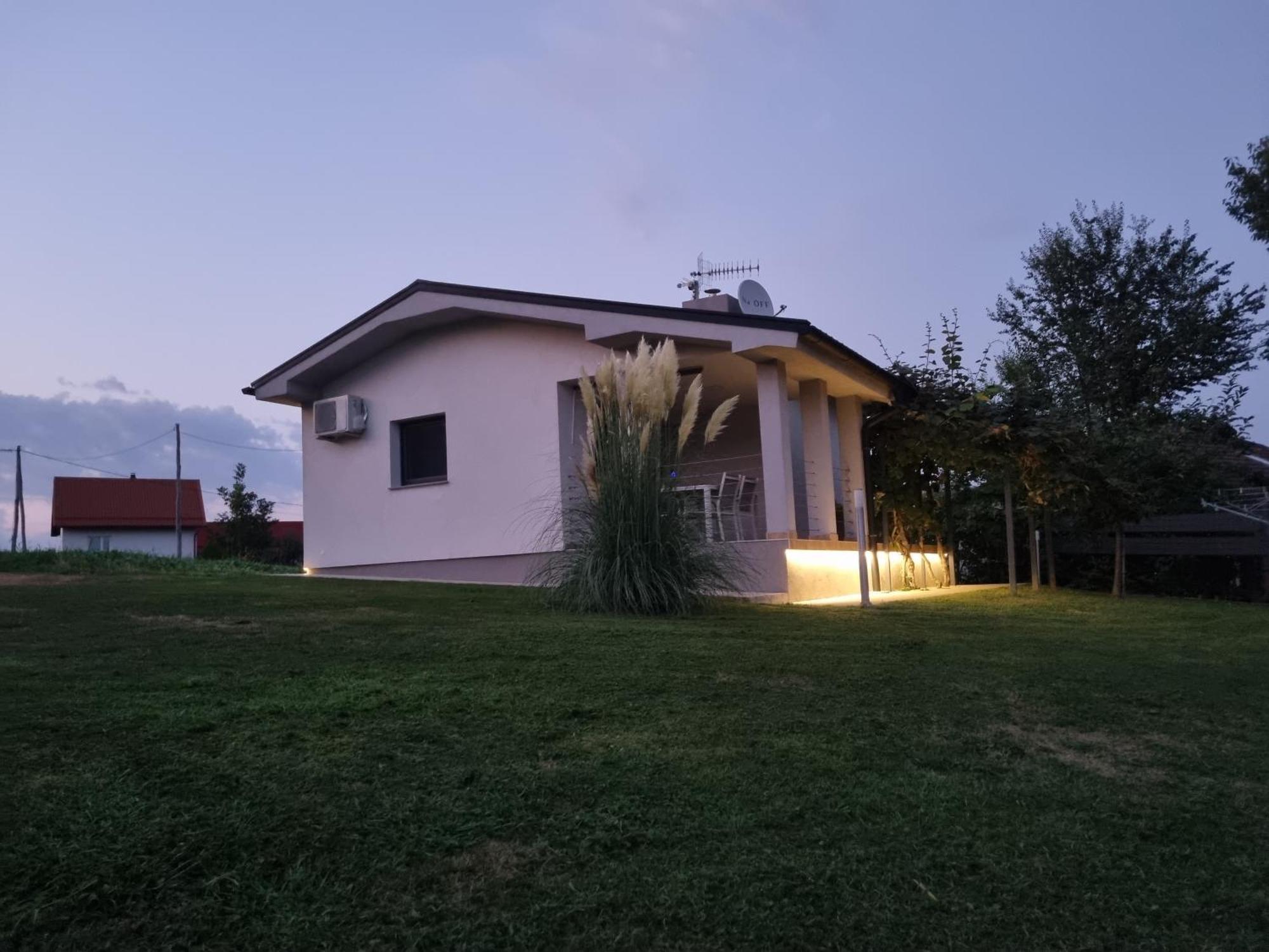 Na Off Villa Radenci Luaran gambar